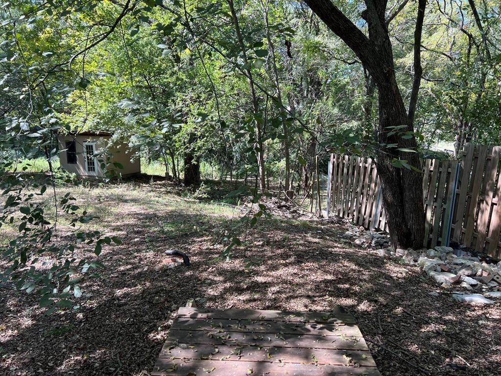 124 Griffith Bend Road Mabank, TX 75156 - Photo 15 of 15 a view of backyard with green space