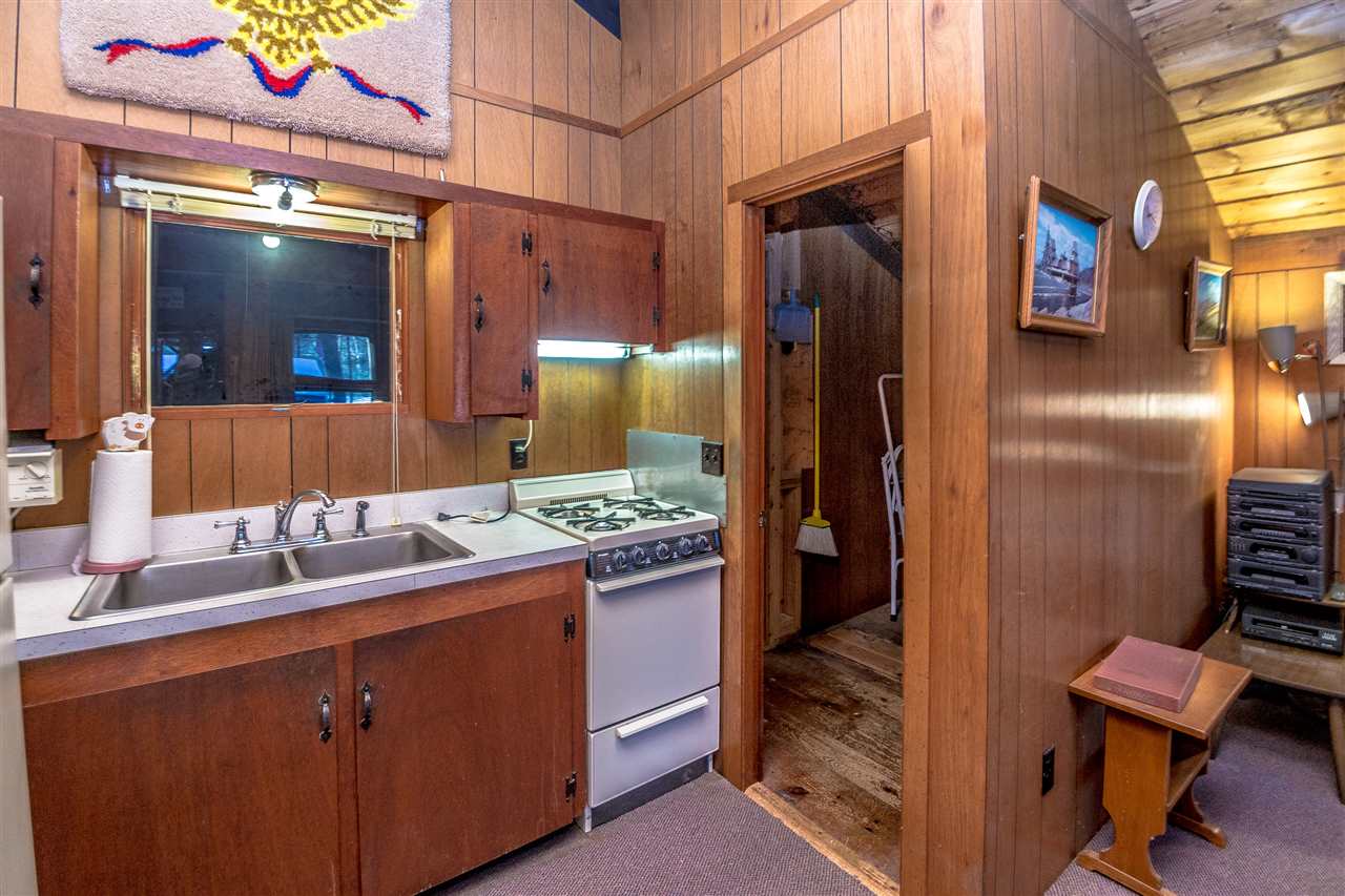 15 Singer Lane Conway, NH 03813 - Photo 3 of 17 Gallery Image 3