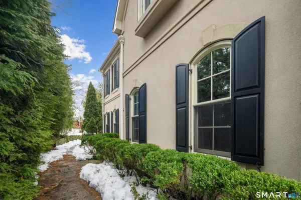 $2,295,000 | 28 East Maple Street, Unit 28, New Canaan, CT 06840