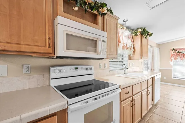 $215,000 | 37536 Gill Avenue, Zephyrhills, FL 33541