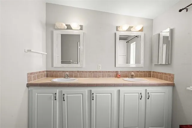 $215,000 | 37536 Gill Avenue, Zephyrhills, FL 33541