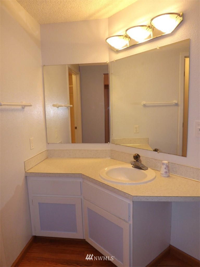 1541 Sheridan Road, Unit A1 Bremerton, WA 98310 - Photo 13 of 18 Gallery Image 13
