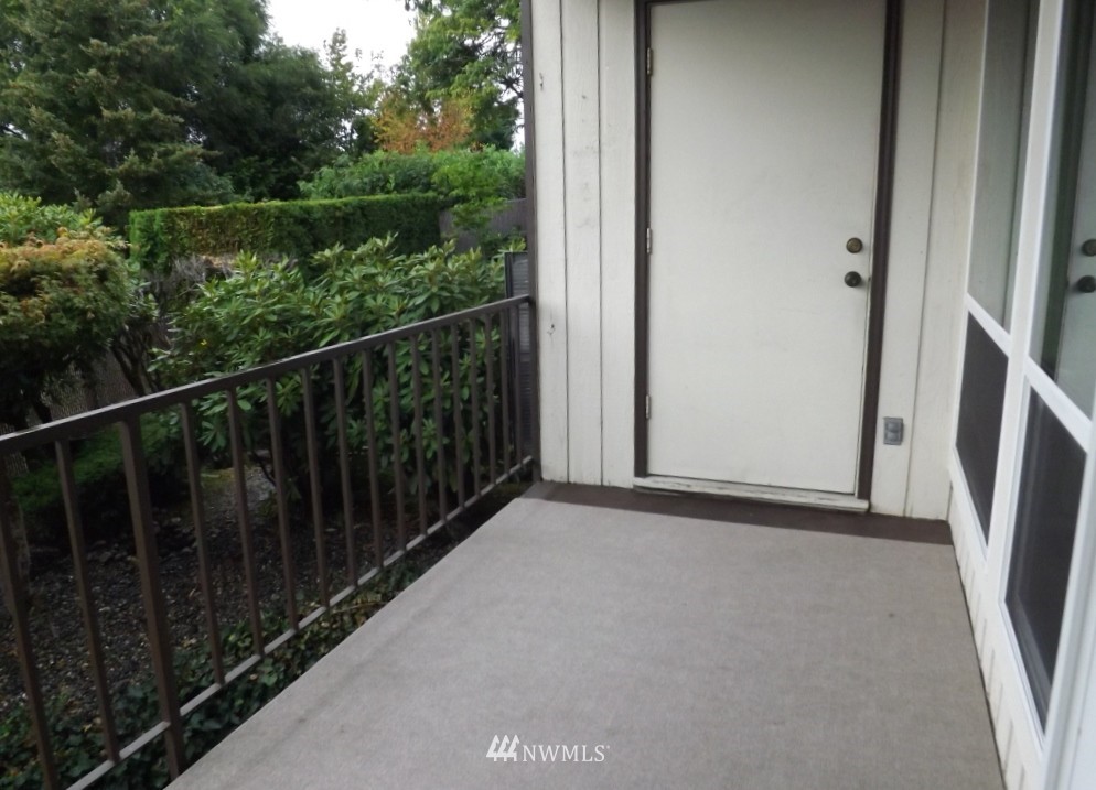 1541 Sheridan Road, Unit A1 Bremerton, WA 98310 - Photo 4 of 18 Gallery Image 4