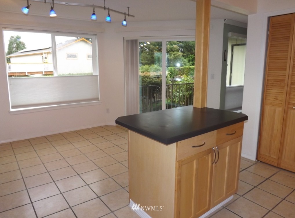 1541 Sheridan Road, Unit A1 Bremerton, WA 98310 - Photo 9 of 18 Gallery Image 9