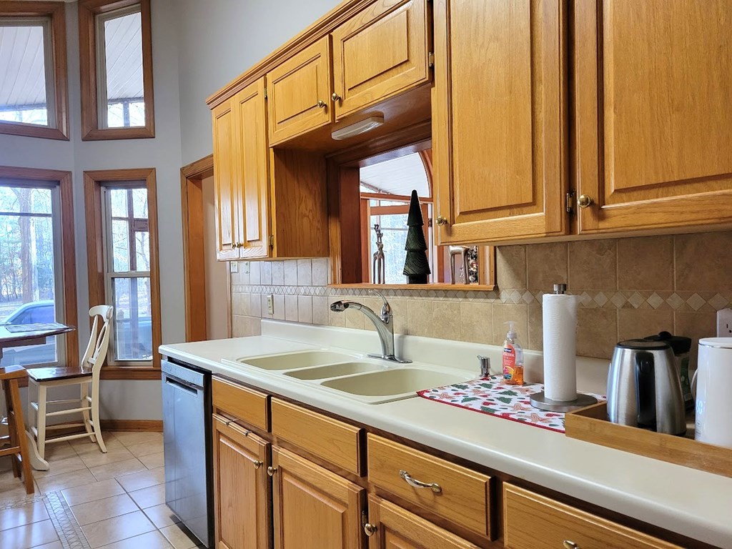 309 Chipley Road Greenwood, SC 29646 - Photo 12 of 50