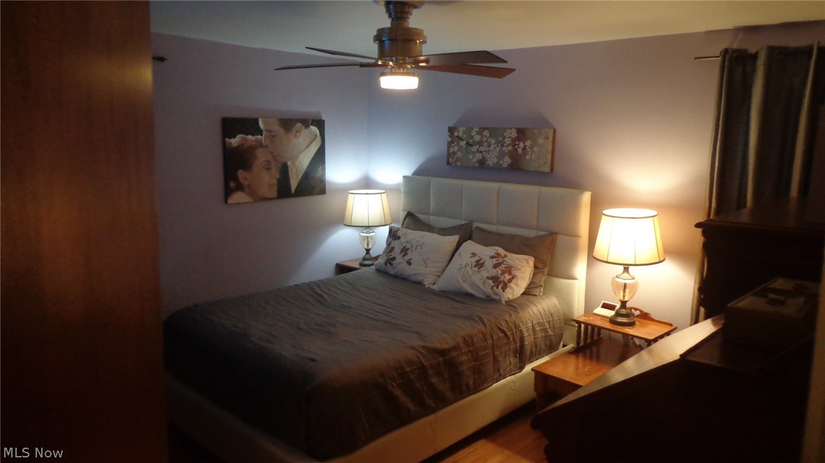 736 Ecton Road Akron, OH 44303 - Photo 15 of 26 Entering Master Bedroom