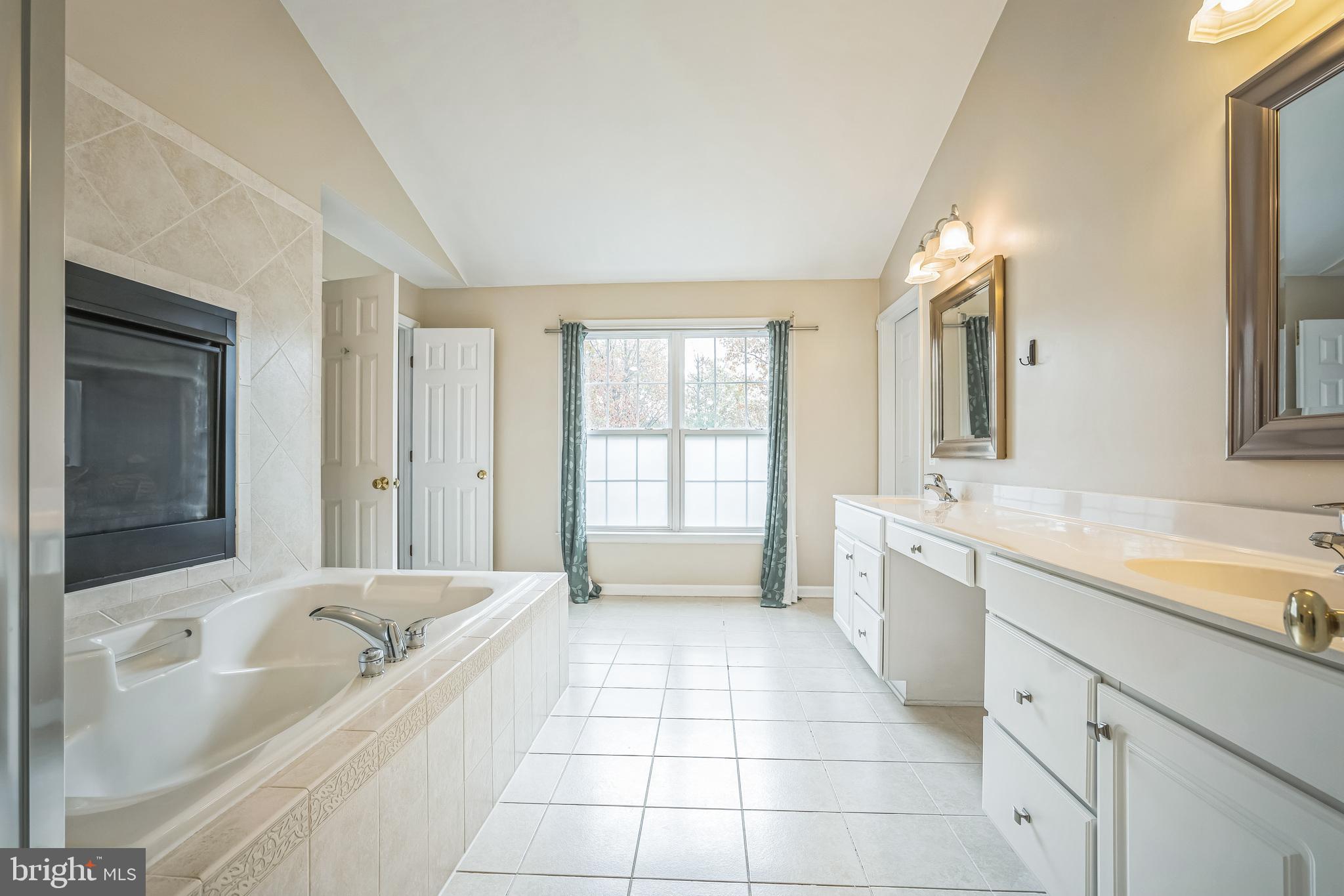 8113 American Holly Road Lorton, VA 22079 - Photo 30 of 50