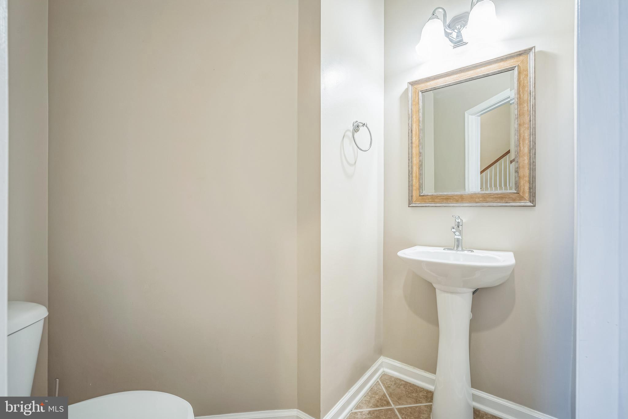 8113 American Holly Road Lorton, VA 22079 - Photo 10 of 50