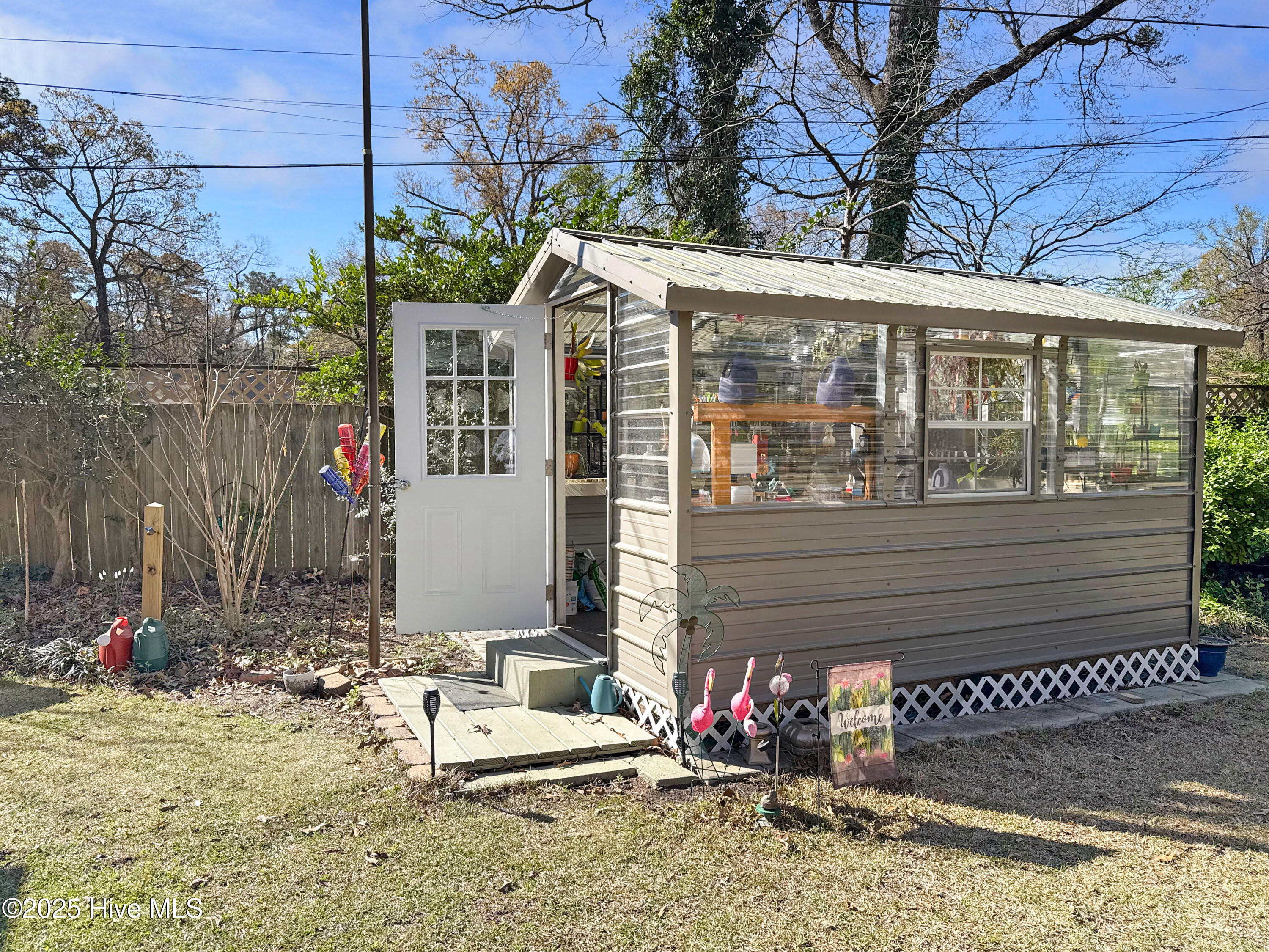 3607 Fox Chase Road New Bern, NC 28562 - Photo 30 of 40 Back - Greenhouse