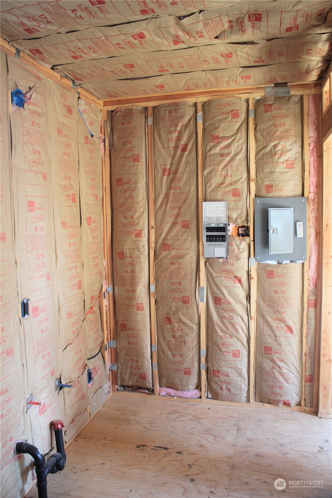 6734 Nahahum Canyon Road Cashmere, WA 98815 - Photo 11 of 32 a view of a entryway door