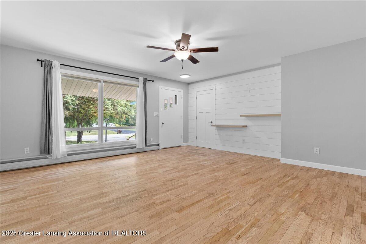 7958 Hively Road Jackson, MI 49201 - Photo 5 of 35 15-Media Jett - 11