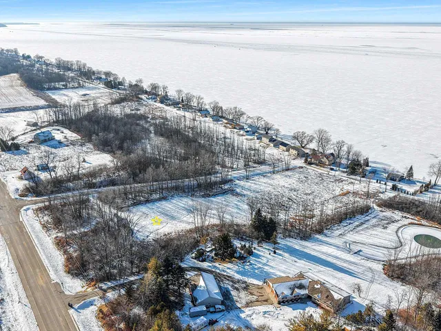 $265,000 | Sun N Surf Drive, Unit 3, Luxemburg, WI 54217