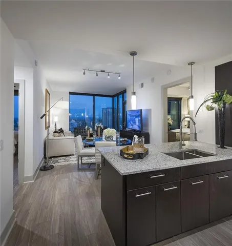 $2,152 | 3150 Roswell Road Northwest, Unit 1803, Atlanta, GA 30305