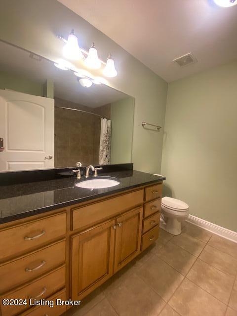 6808 Loretto Road Bardstown, KY 40004 - Photo 27 of 45 Tiled Hall Bath