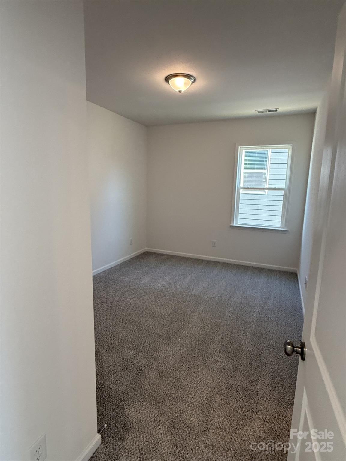 11112 Lochmere Road Charlotte, NC 28278 - Photo 11 of 18 Gallery Image 11