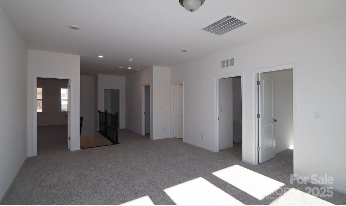 11112 Lochmere Road Charlotte, NC 28278 - Photo 10 of 18 Gallery Image 10