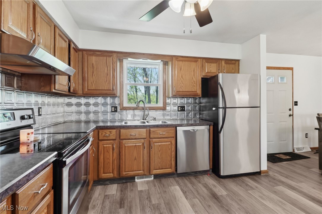 4127 Summit Road Akron, OH 44320 - Photo 12 of 36
