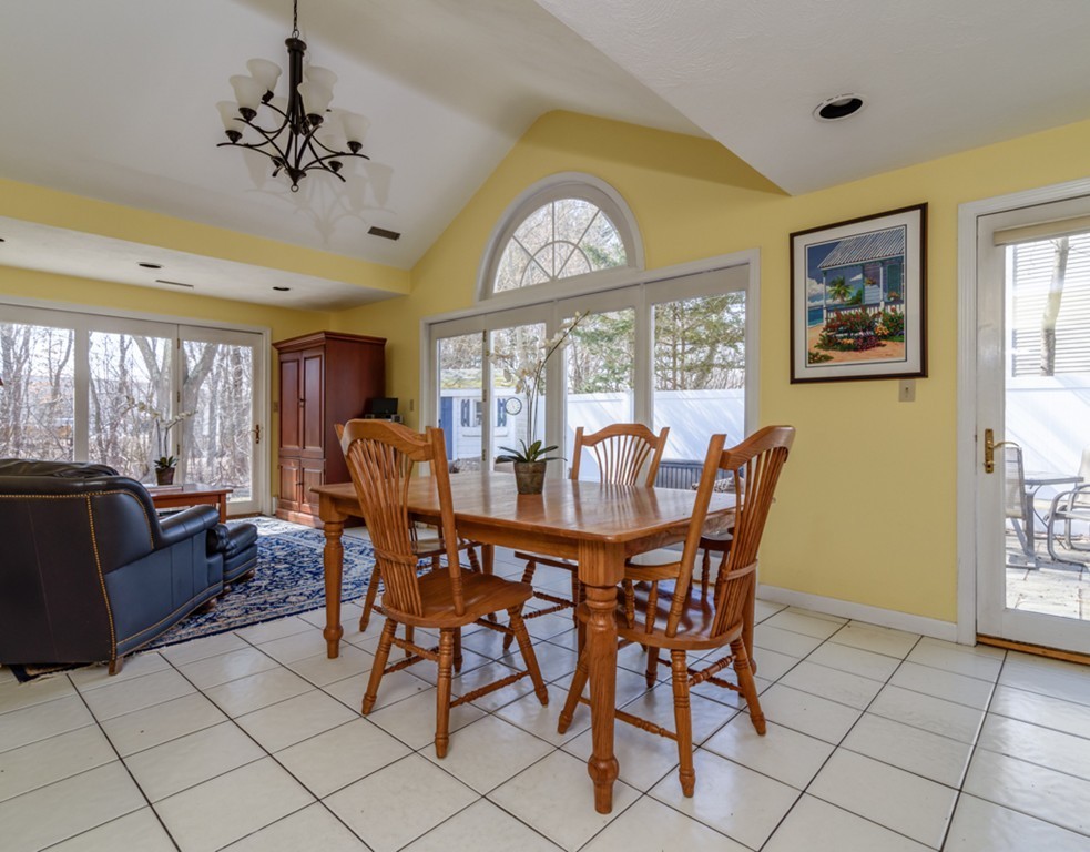 9 Elmbrook Road Bedford, MA 01730 - Photo 9 of 26 Gallery Image 9