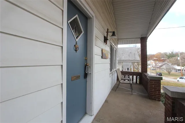 $1,700 | 7028 Glades Avenue, St. Louis, MO 63117