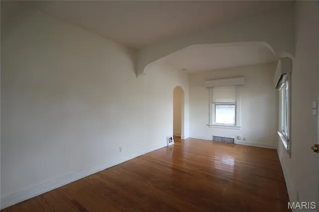 $1,700 | 7028 Glades Avenue, St. Louis, MO 63117