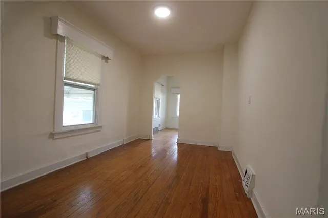 $1,700 | 7028 Glades Avenue, St. Louis, MO 63117