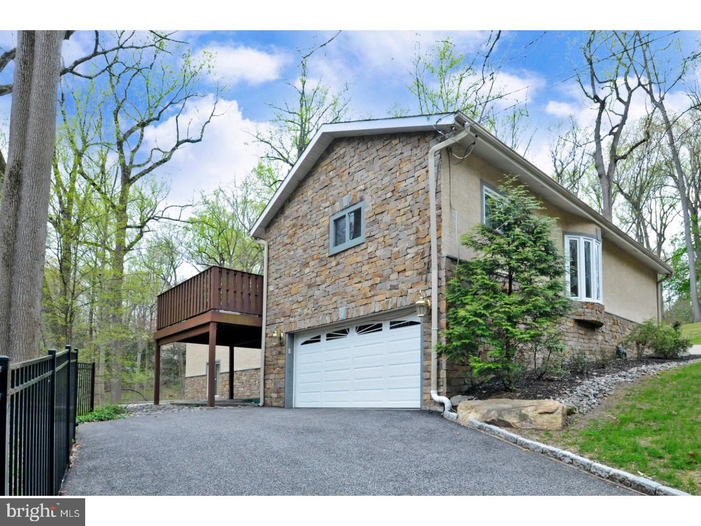 316 Moredon Road Huntingdon Valley, PA 19006 - Photo 1 of 24 Garage