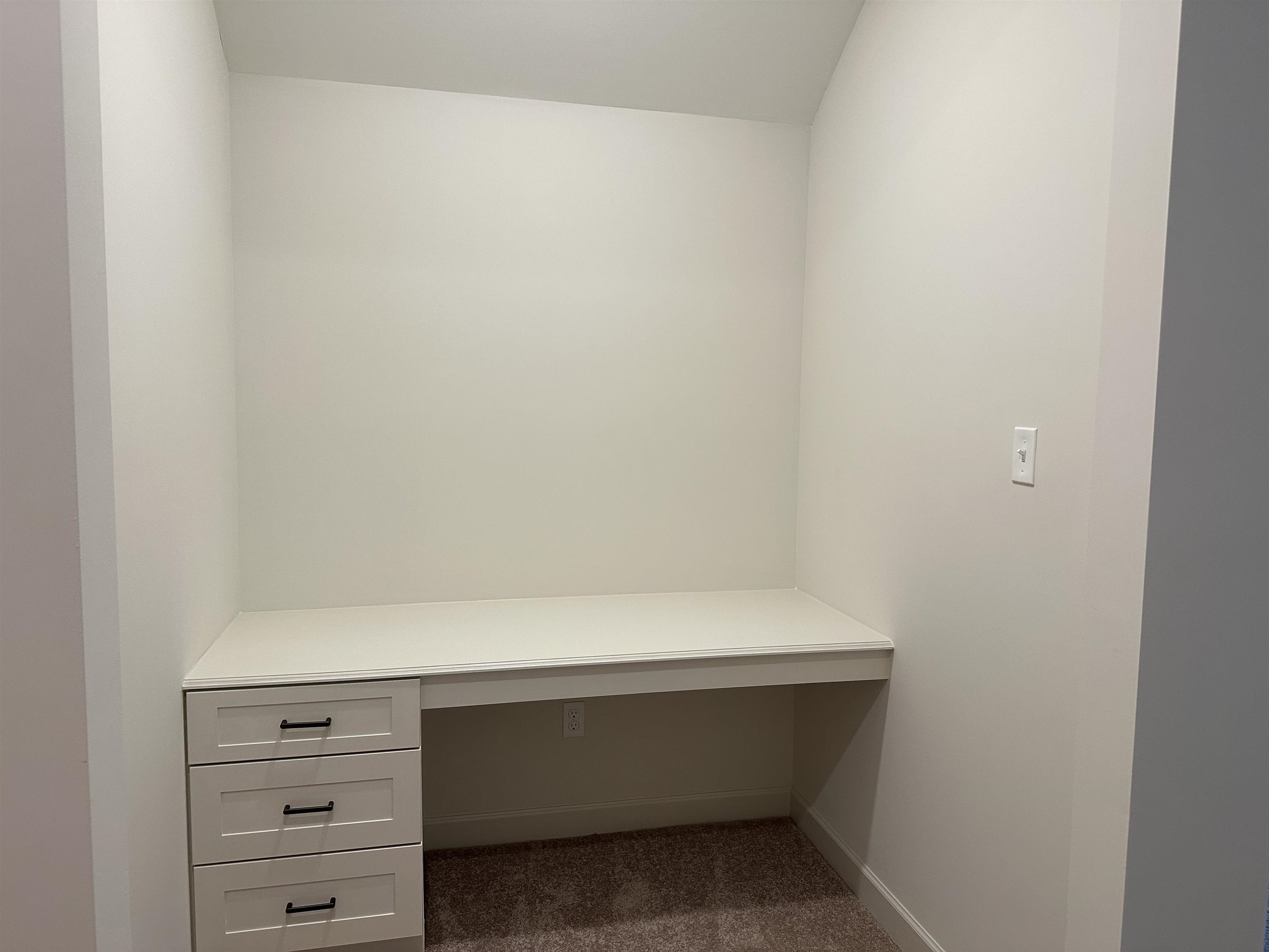11504 Sunsparkler Way Collierville, TN 38017 - Photo 7 of 13 a view of closet