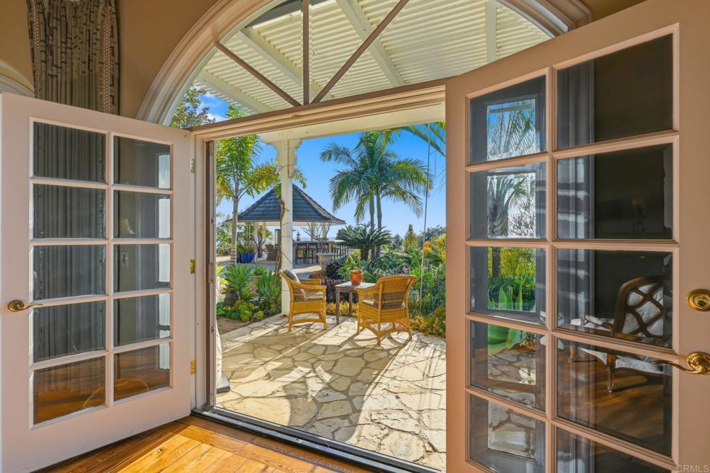 4248 Citrus Drive Fallbrook, CA 92028 - Photo 27 of 71 a view of a living room and window
