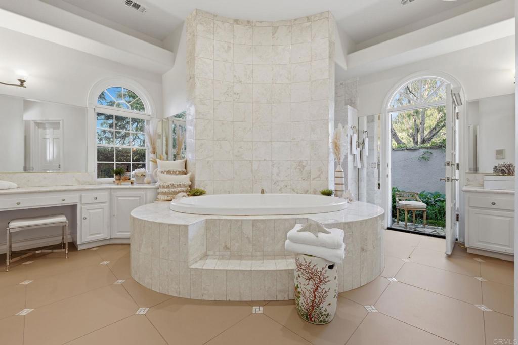 4248 Citrus Drive Fallbrook, CA 92028 - Photo 28 of 71 PRIMARY BATHROOM