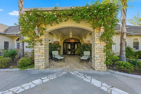 $3,288,747 | 4248 Citrus Drive, Fallbrook, CA 92028