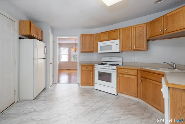 $389,000 | 951 Sweetheart Path, Unit 951, Southington, CT 06489