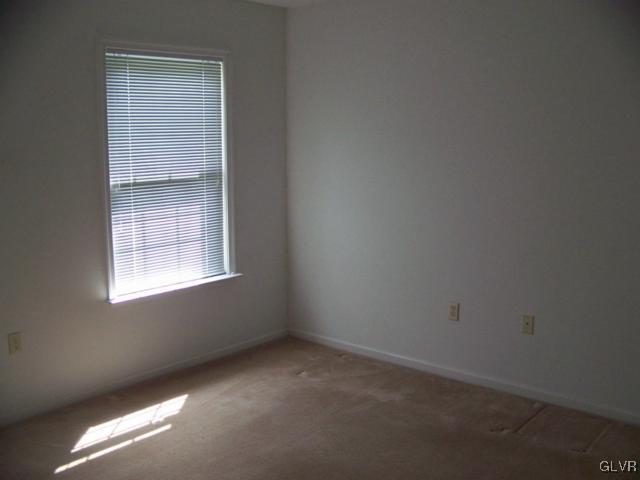 2770 Upstream Farm Road Easton, PA 18040 - Photo 5 of 10 Gallery Image 5