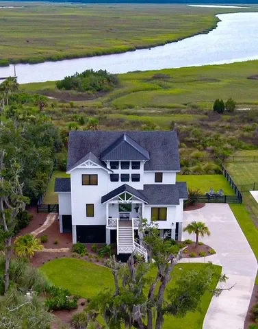 $1,150,000 | 358 Maiden Creek Drive, Waverly, GA 31565