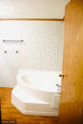 $189,900 | 106 Deerwood Drive, Gilbert, MN 55741