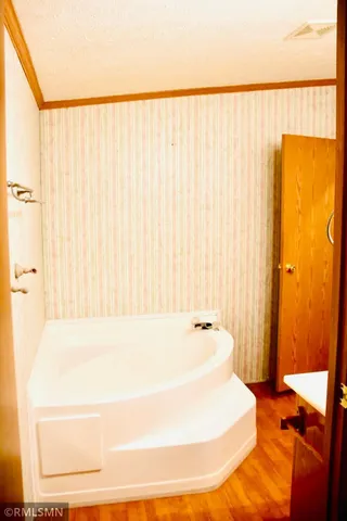 $189,900 | 106 Deerwood Drive, Gilbert, MN 55741