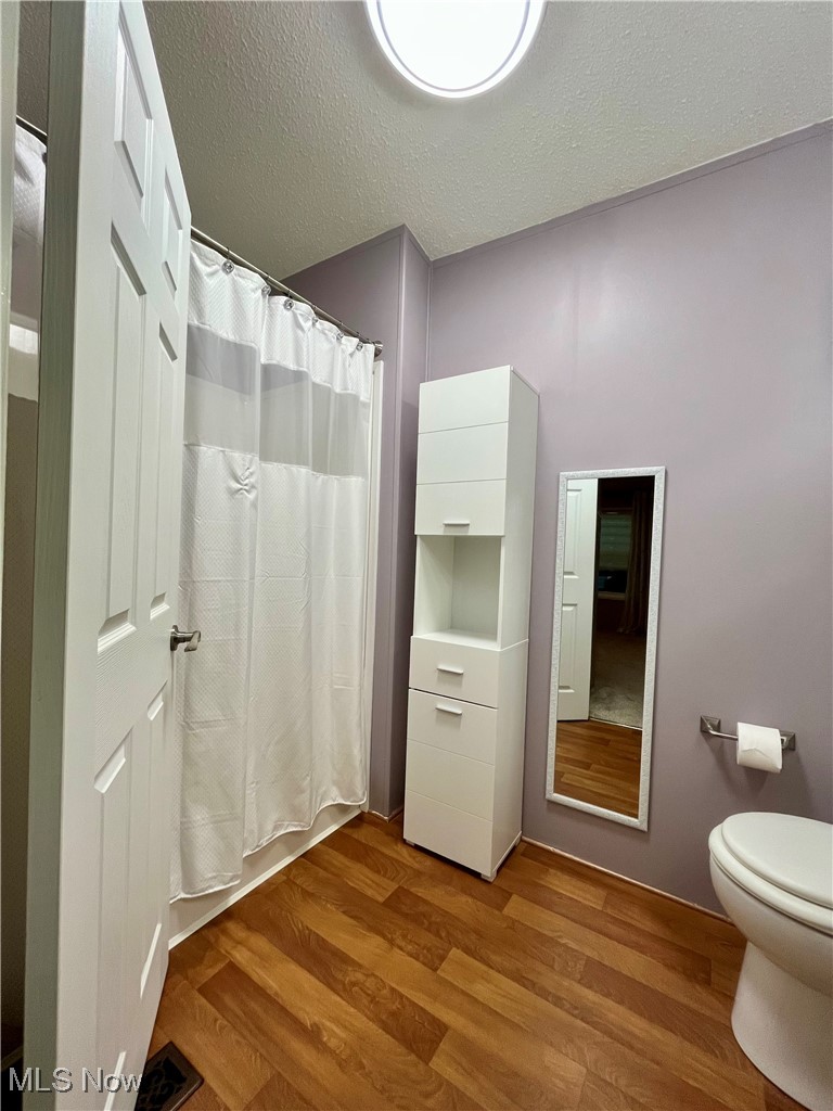 9675 Yoder Road Sterling, OH 44276 - Photo 24 of 34 Primary bathroom