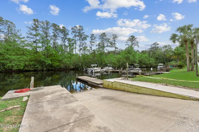 $295,000 | 164 Lake Margo Drive, Satsuma, FL 32189
