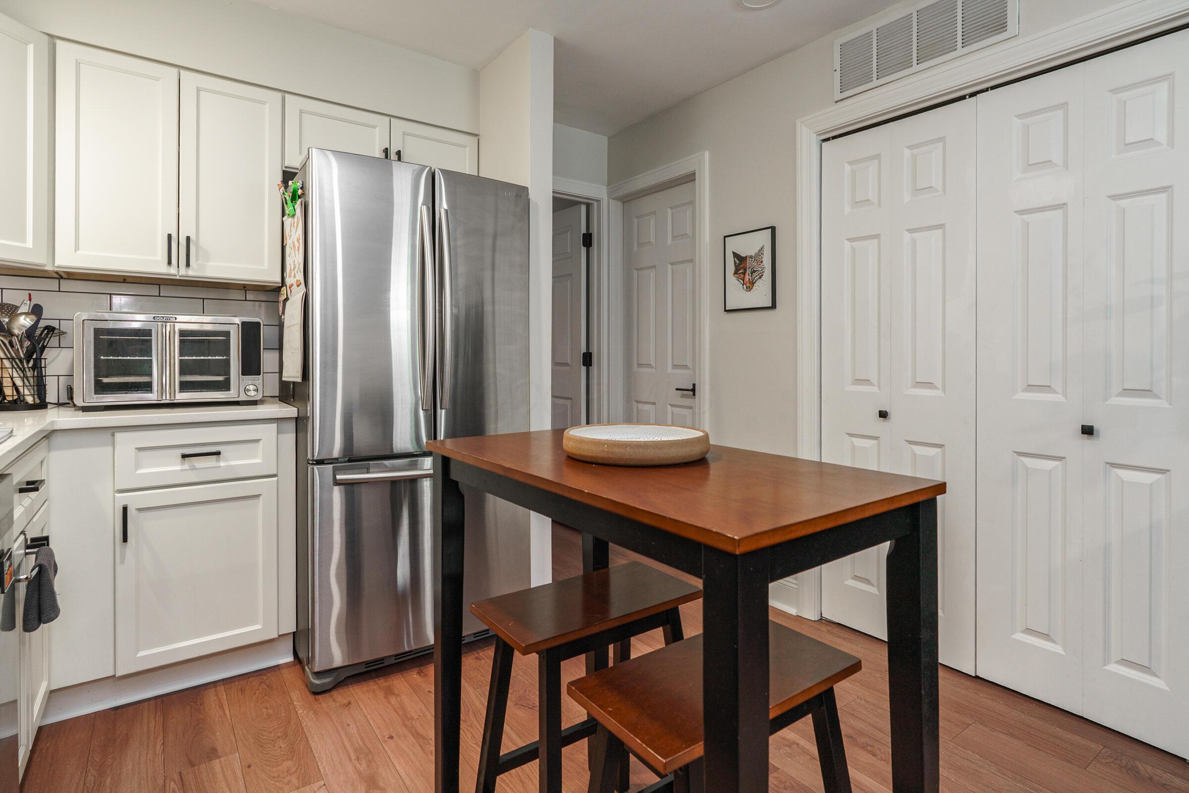 285 Lear Street, Unit 4 Columbus, OH 43206 - Photo 12 of 28 Kitchen