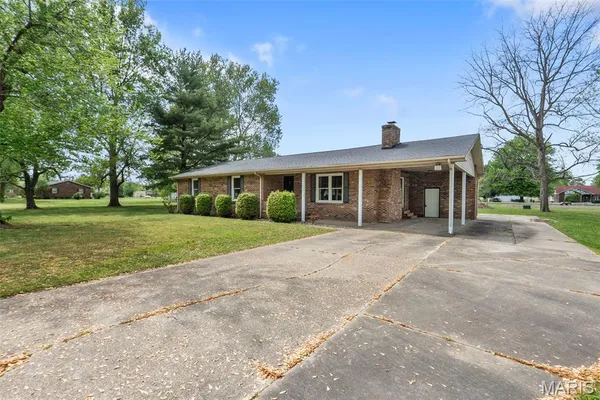 $249,900 | 209 Aletha Drive, Sikeston, MO 63801
