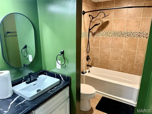 $255,000 | 209 Aletha Drive, Sikeston, MO 63801