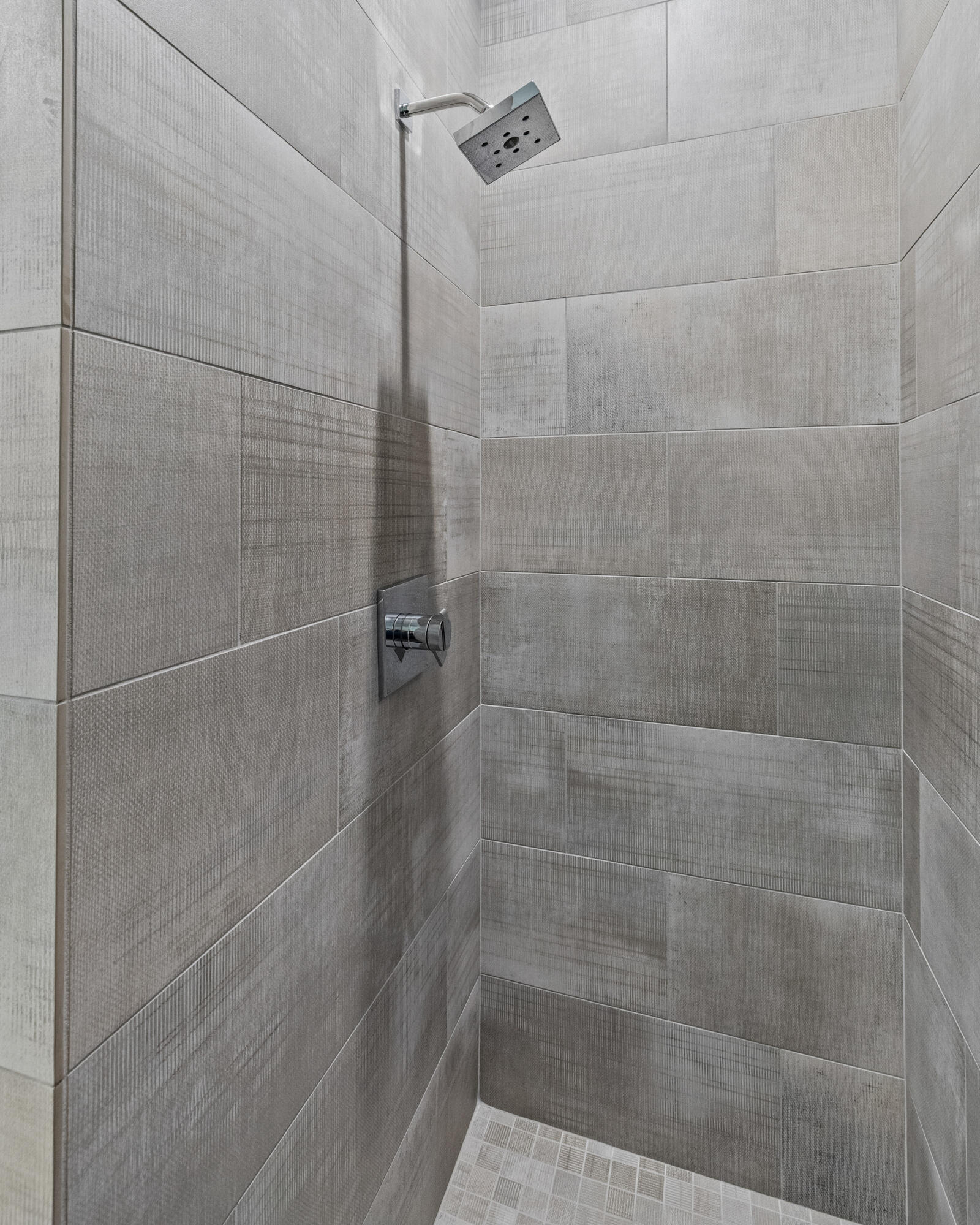 19460 Chip Shot Lane Bend, OR 97702 - Photo 40 of 56 a bathroom with a shower