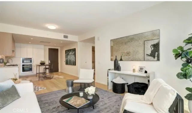 $598,000 | 877 Francisco Street, Unit 707, Los Angeles, CA 90017