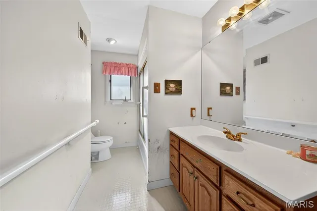 $200,000 | 62 Harneywold Drive, St. Louis, MO 63136