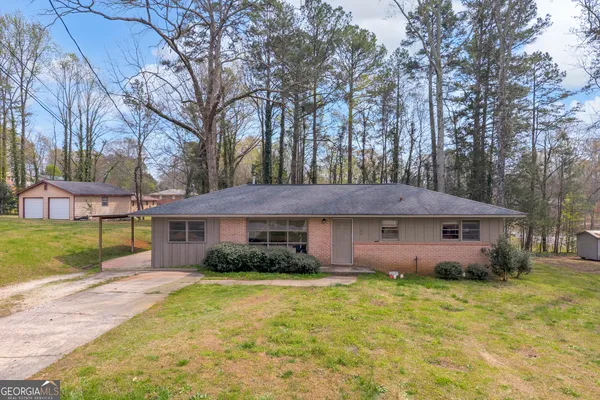 $215,000 | 39 Meadowbrook Drive, Toccoa, GA 30577