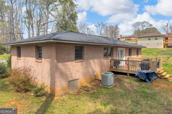$215,000 | 39 Meadowbrook Drive, Toccoa, GA 30577