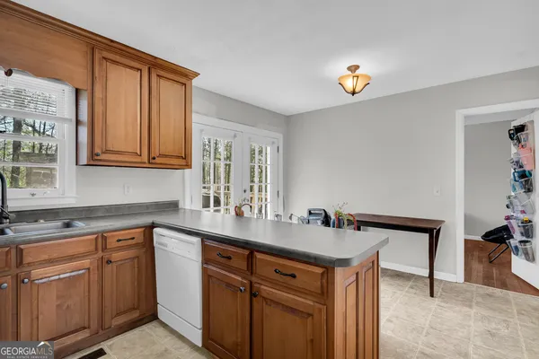 $215,000 | 39 Meadowbrook Drive, Toccoa, GA 30577