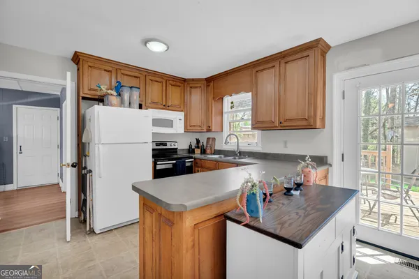 $215,000 | 39 Meadowbrook Drive, Toccoa, GA 30577