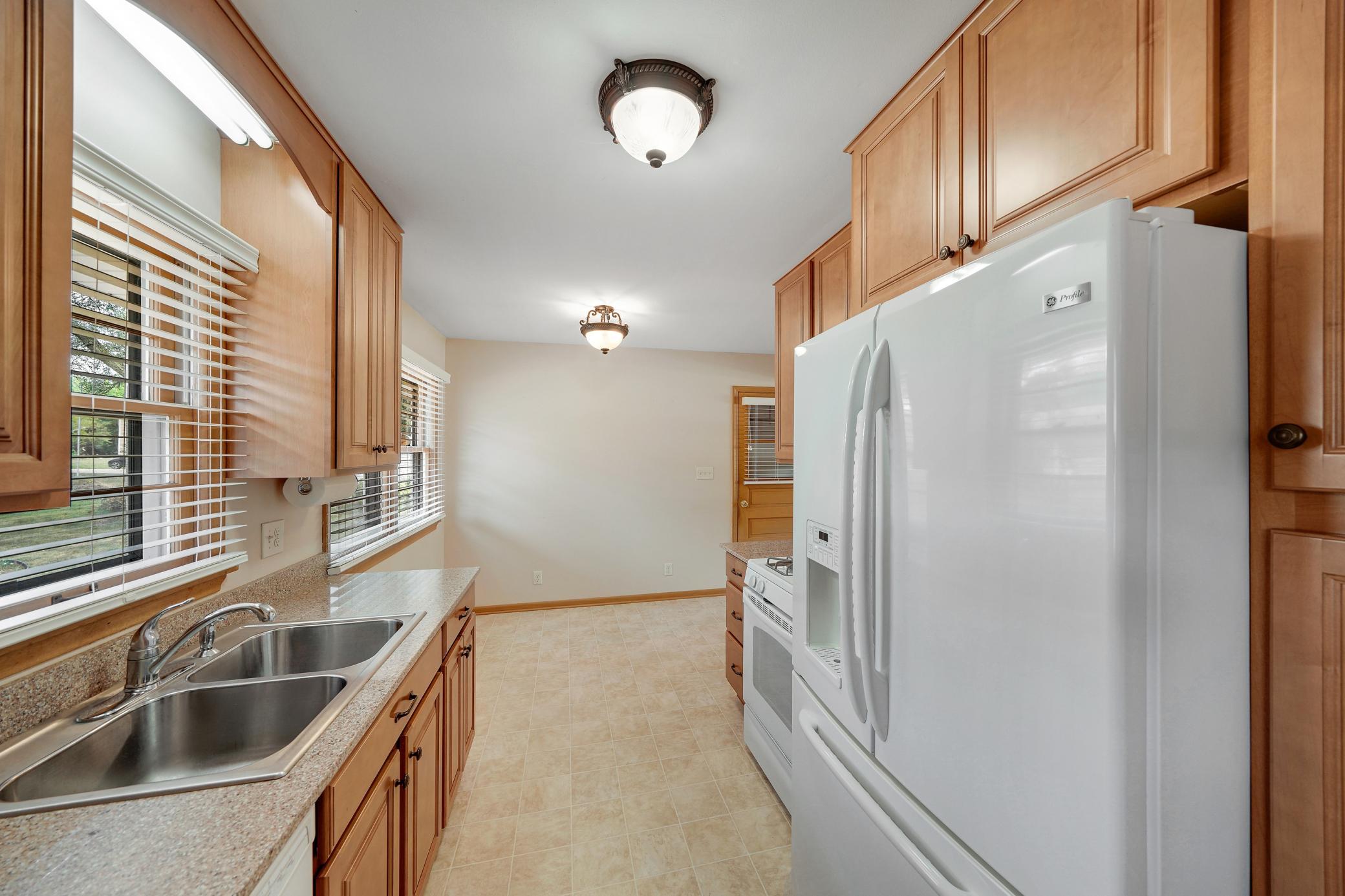 903 Parallel Street Chaska, MN 55318 - Photo 11 of 47 Gallery Image 11