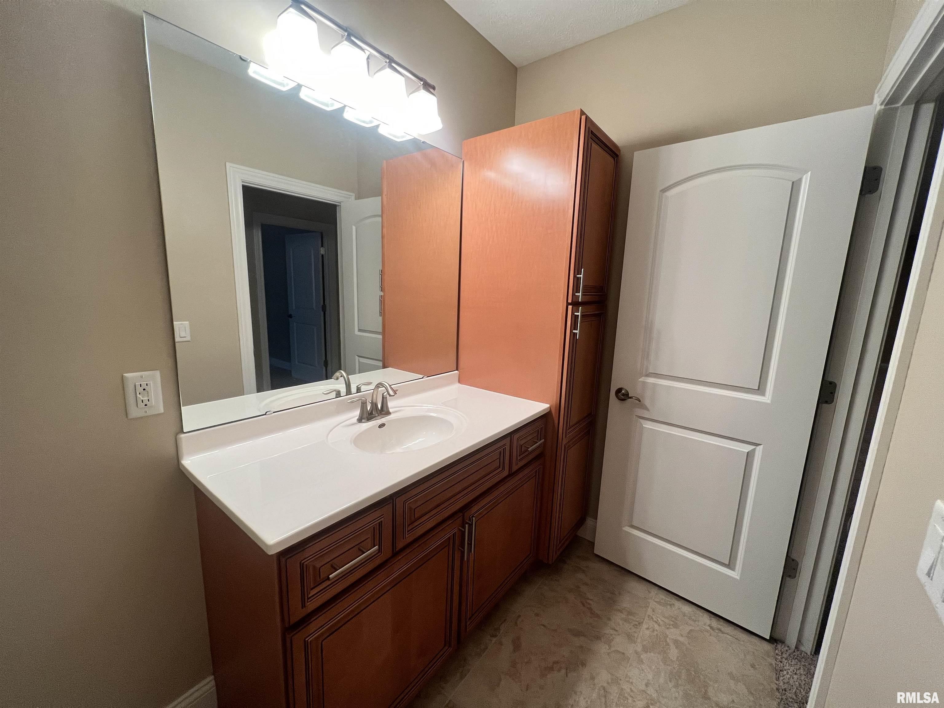 2702 Johnathan Place Springfield, IL 62711 - Photo 26 of 38