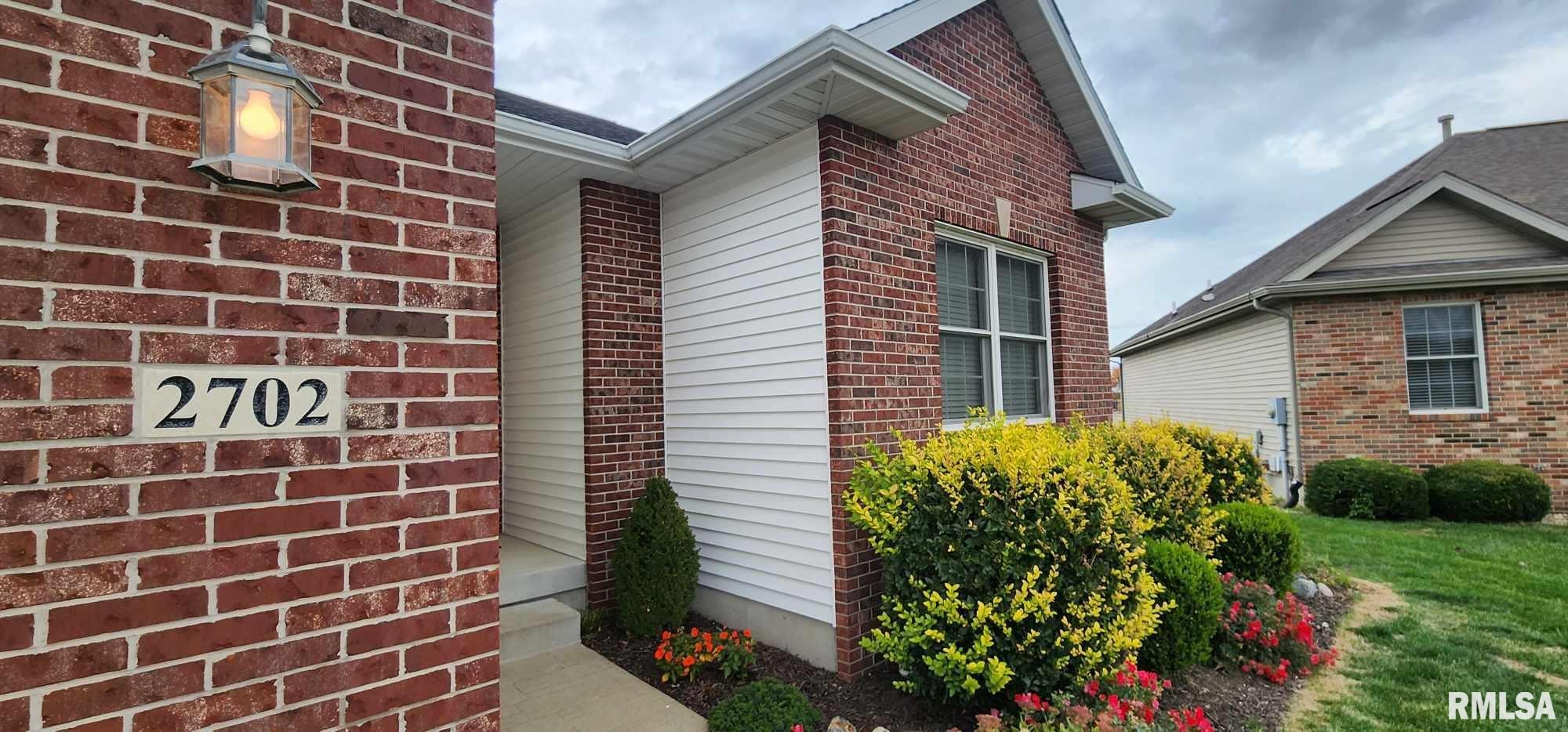 2702 Johnathan Place Springfield, IL 62711 - Photo 3 of 38